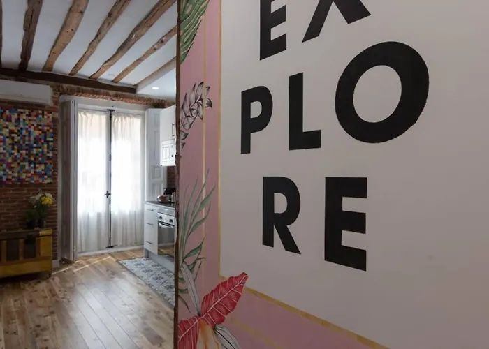 Bonito Apartamento En Tipica Corrala En El Centro De Madrid